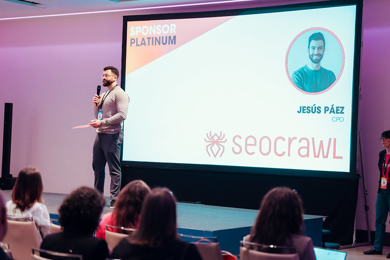 Jesús Páez presentando SEOcrawl en el Digital 1to1 Madrid